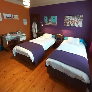 Bed and breakfast E48